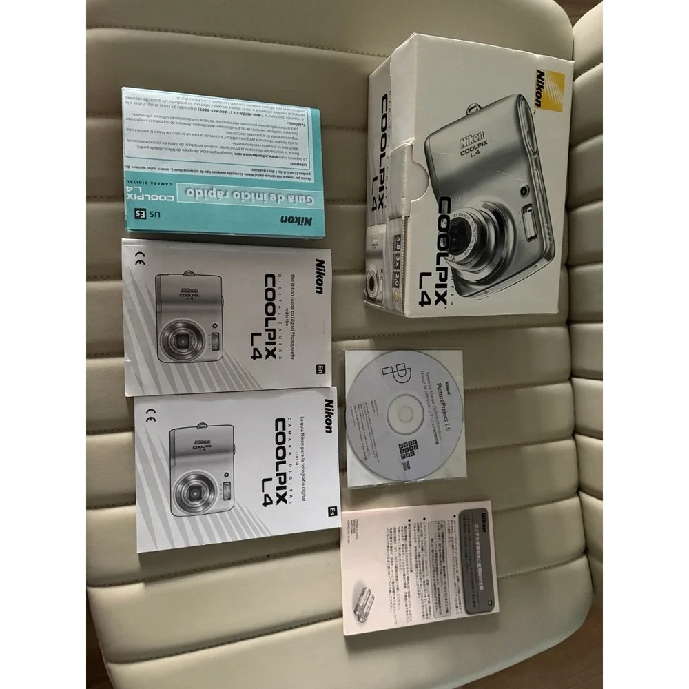 Nikon Coolpix L3 5.1MP Digital Camera Silver 3x Optical Zoom